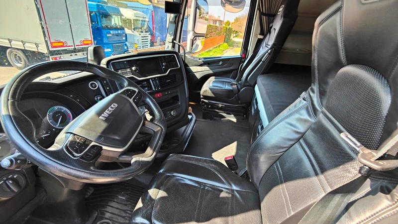 WhatsApp Image 2025-04-05 at 11.48.23