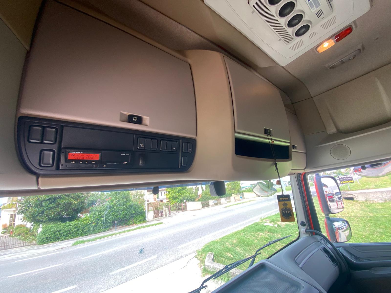 f92058a2-b338-485c-a673-1de284f1f82e