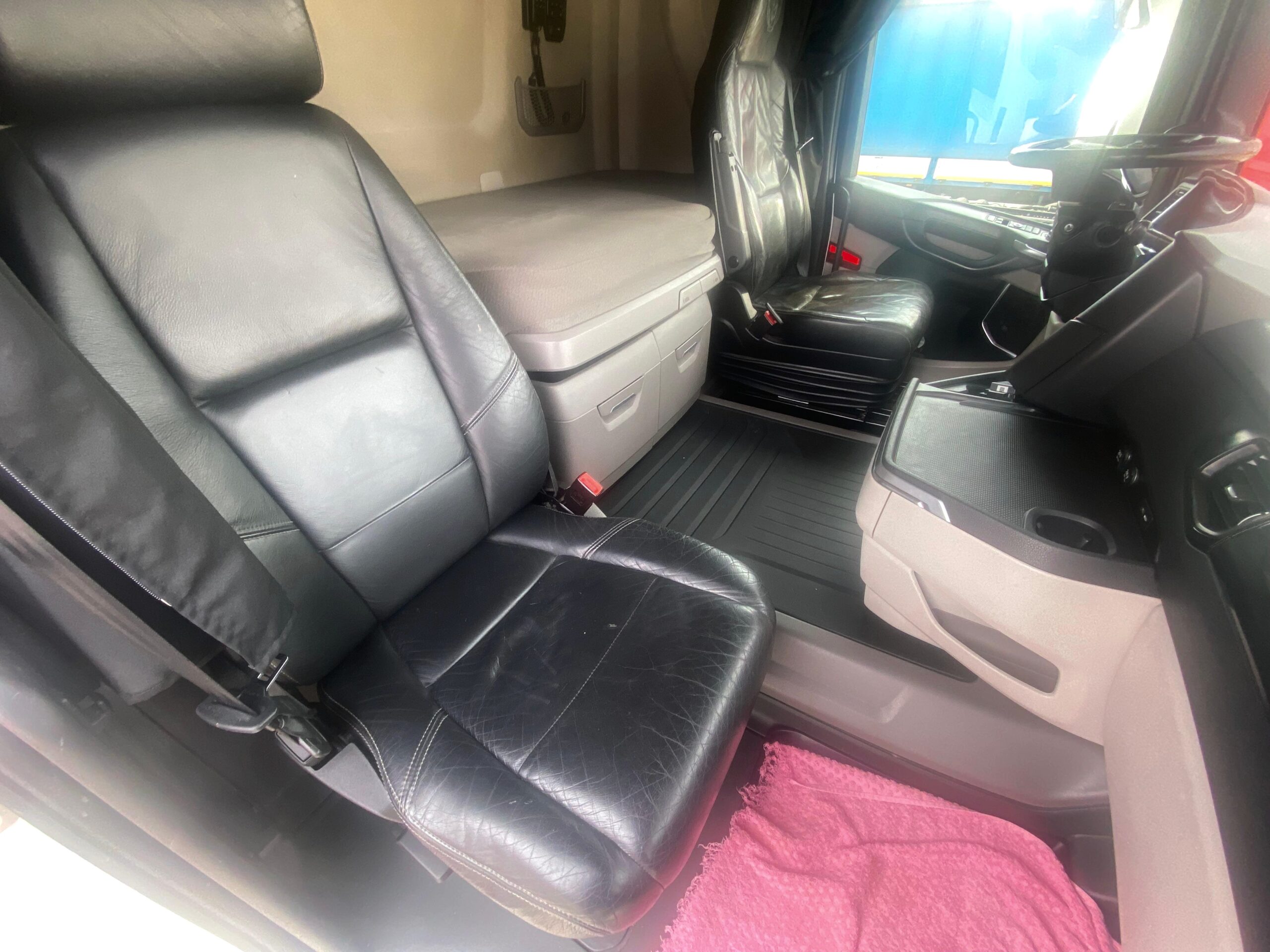 WhatsApp Image 2026-03-09 at 14.37.18 (6)